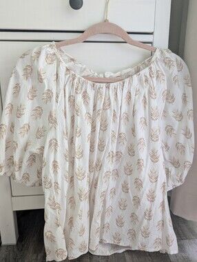 Old Navy Cream Leaf-Print Peasant puff sleeve top